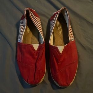 Toms slip ons